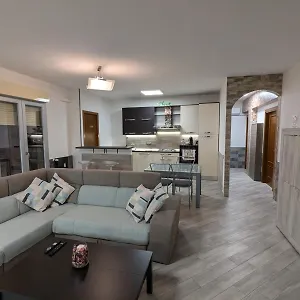 https://la-casa-di-jo.it-tuscanyhotel.com